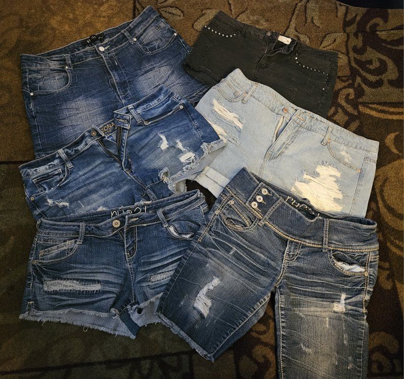 Cute Women's Shorts For Sale!!