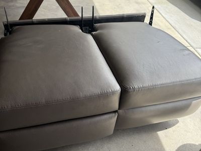 Electric recliner (missing top works perfect)