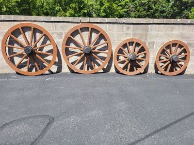 Pioneer wagon wheels (replicas)