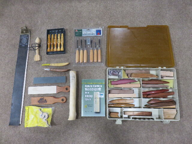 LARGE LOT OF WOODCARVING TOOLS AND ACCESSORIES