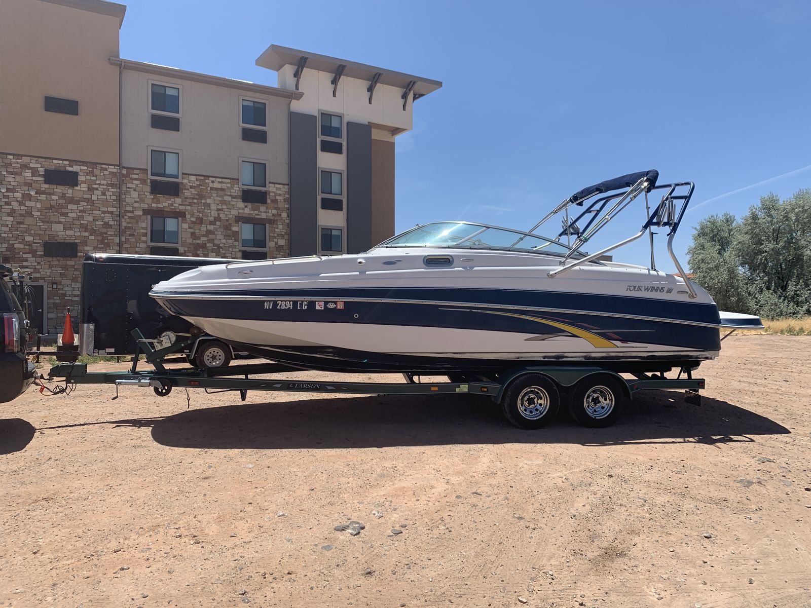 2007 Four Winns Funship 244 Boat – MerCruiser 350 MAG – 350 Hours – Trailer Included
