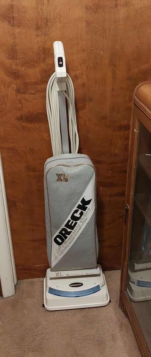 Oreck XL2 Vacuum Cleaner