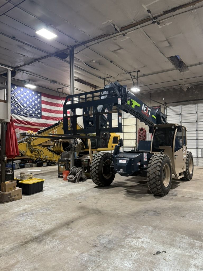 Extreme 943 Telehandler Rental – 9000 lb Reach Forklift - 43 foot reach