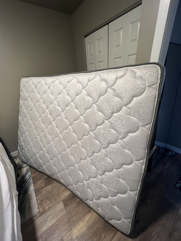Queen Conway Mattress