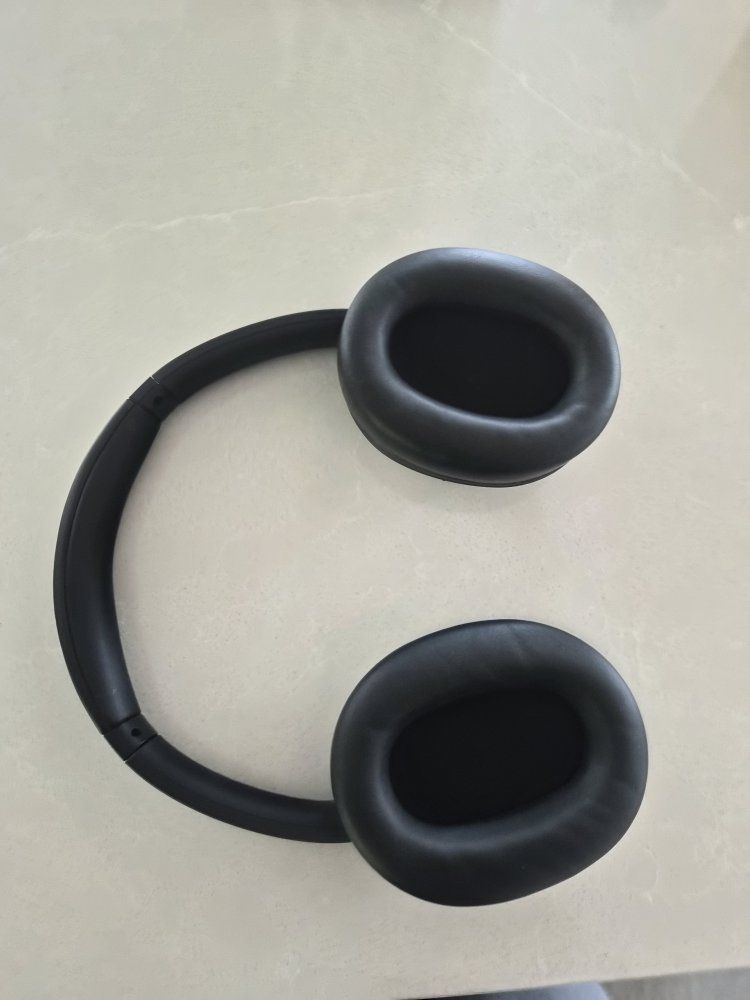 Sony WH-1000XM4 Wireless Noise-Canceling Over-Ear Headphones - Black