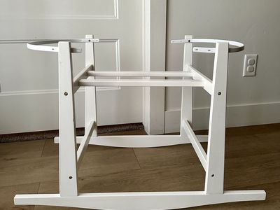 Modern Rocking Bassinet Stand - White
