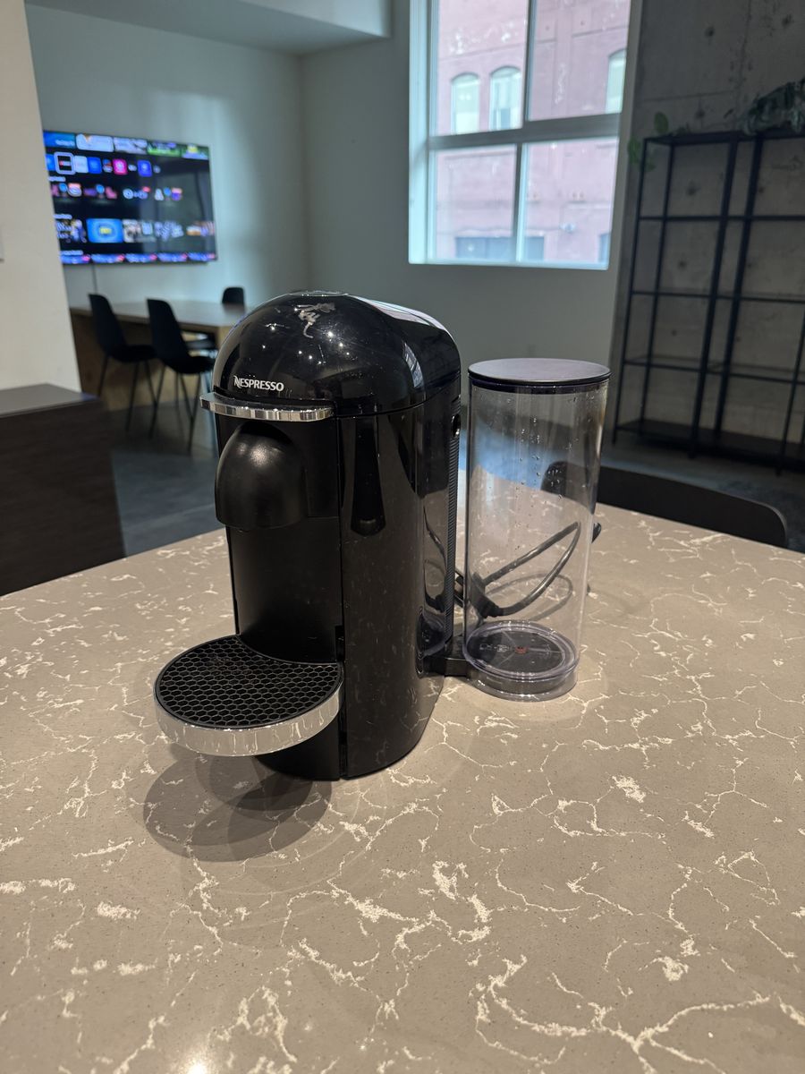 Nespresso Coffee Maker - Excellent Condition
