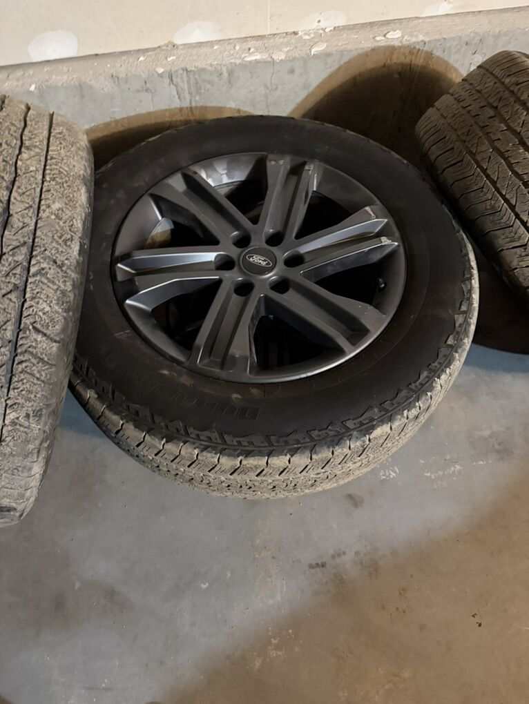 4 - 275/60r20 tires On 20 Wheels