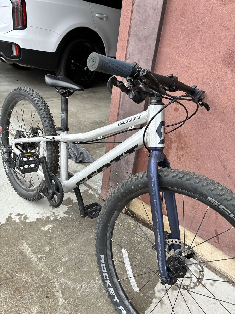 Scott Sale 400 24inch Tires XXS