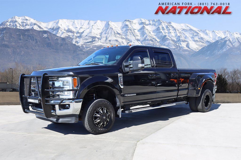 2017 Ford F-350 Super Duty Lariat