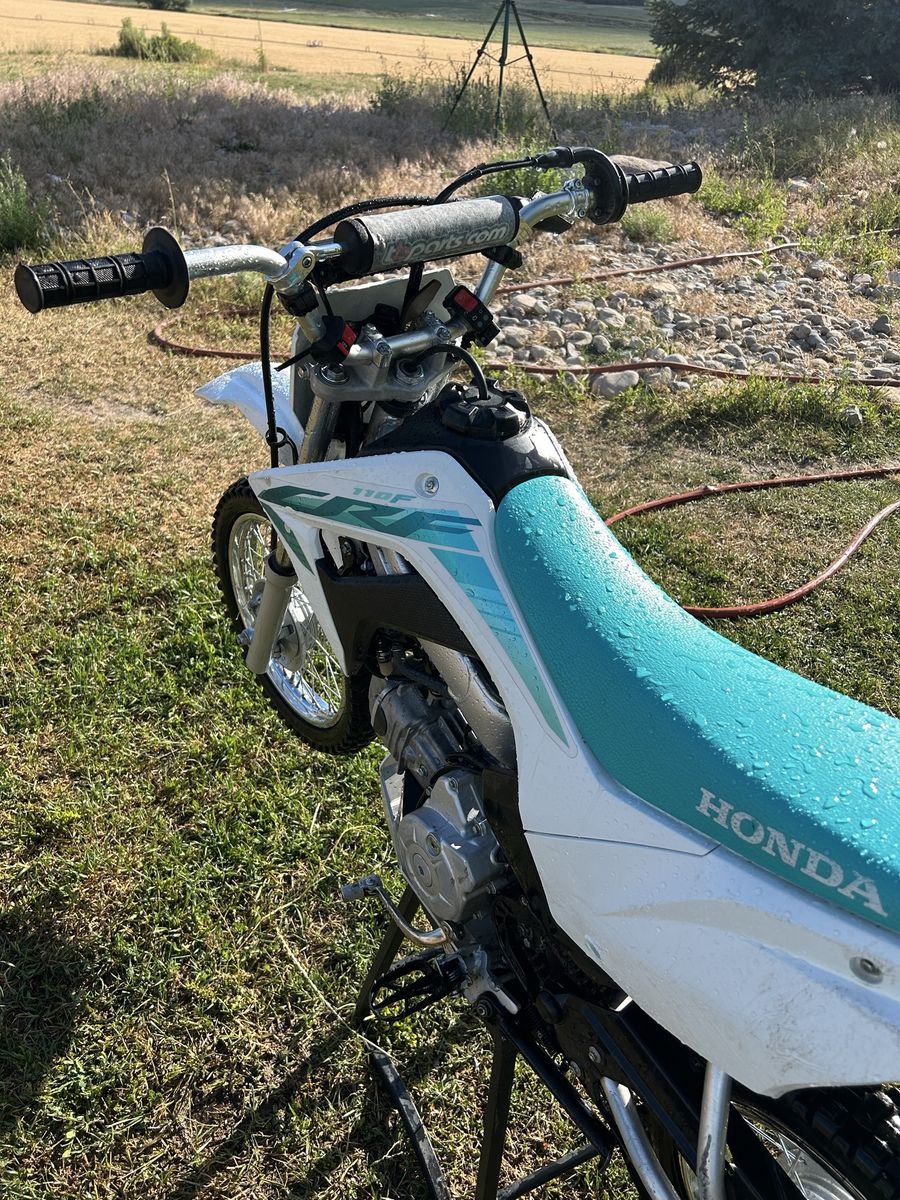 Main image 3