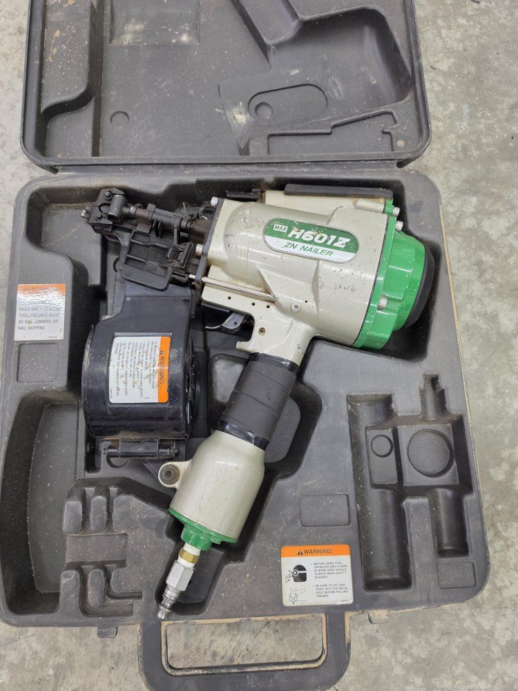 MAX H601Z ZN Nailer Pneumatic Coil Nail Gun with Case
