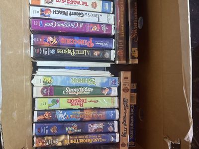 Lot of Vintage VHS Tapes Kids & Family Disney Movies Shrek Space Jam Wizard of Oz and more