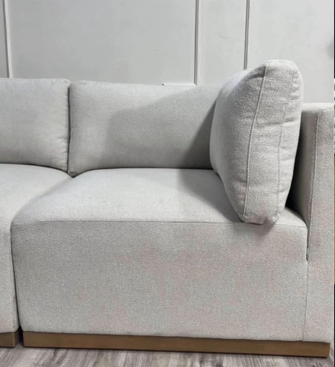 Main image 6