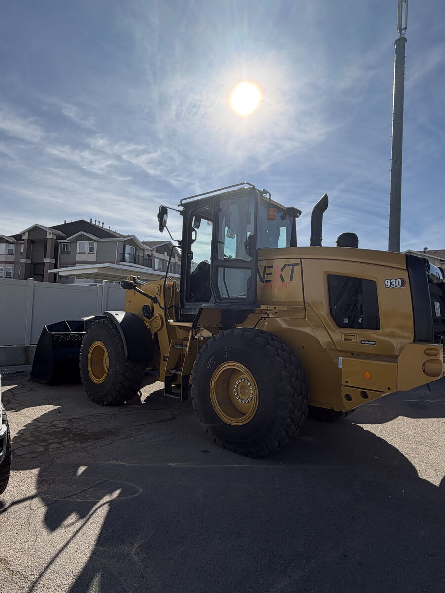 Cat 930M Wheel Loader Rental – Mid to Large 4wd Front End Loader - Forks available