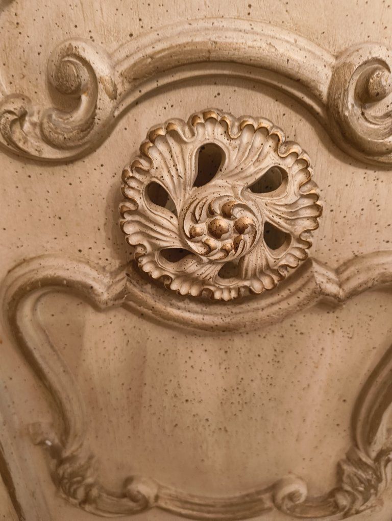 Main image 4