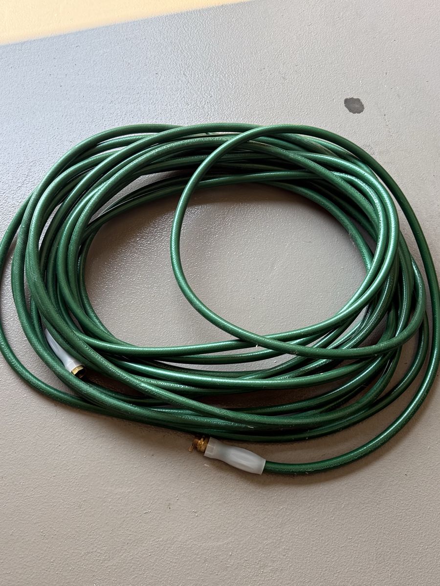Flexon Flextreme 100 ft Contractor Grade Garden Hose 5/8 in - Green