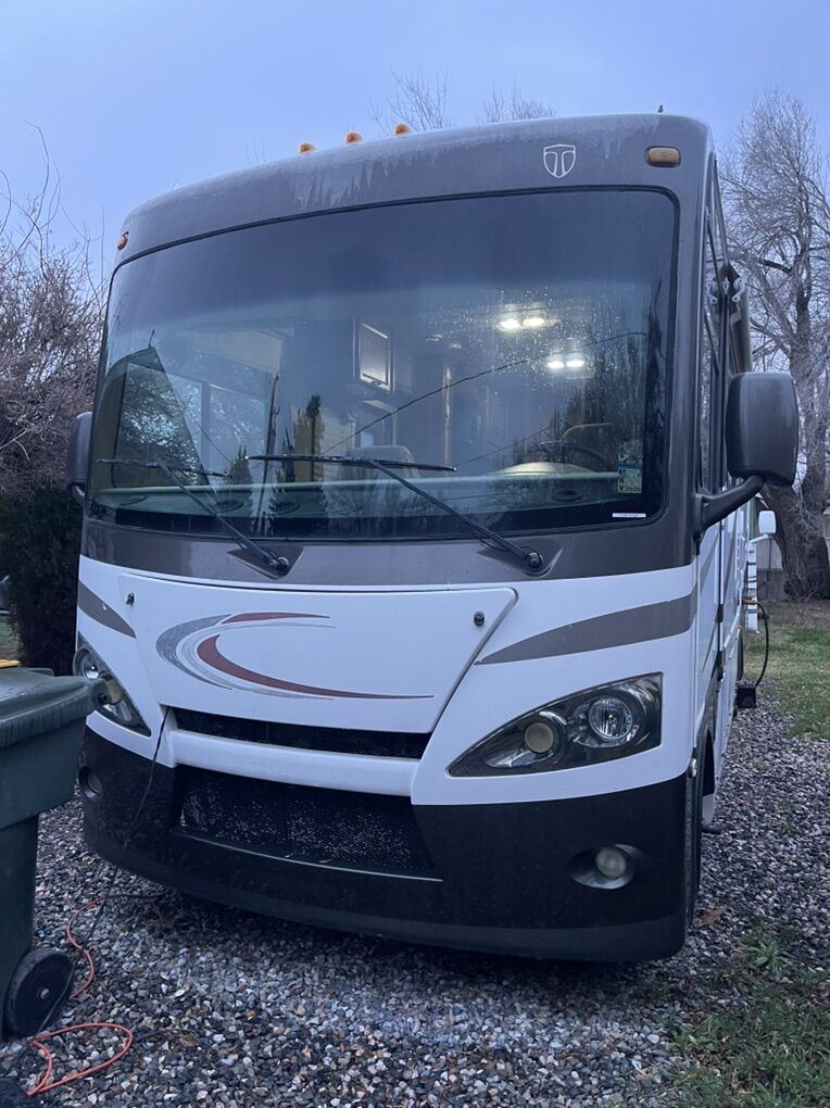 2013 Thor Motor Coach Hurricane