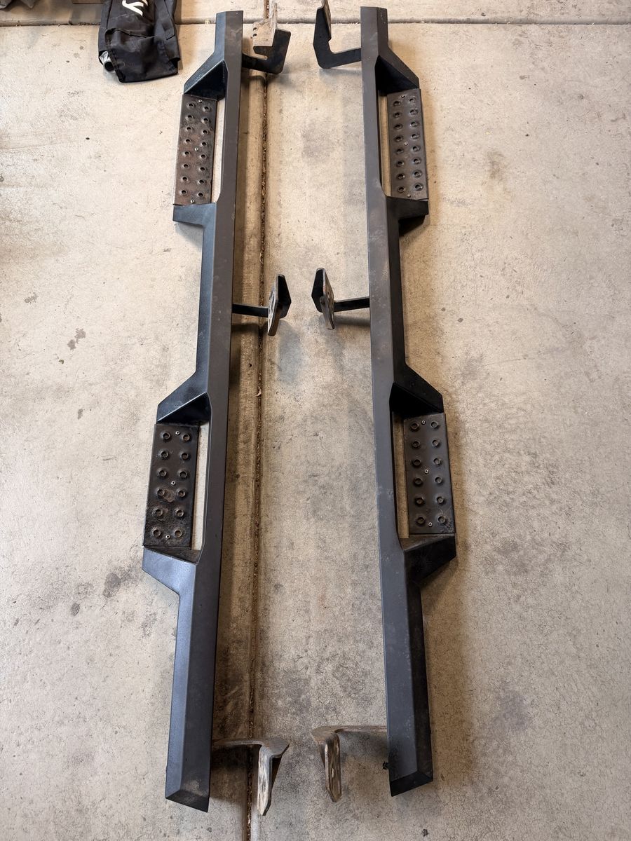 HDX Side Steps for Gen 5 Ram