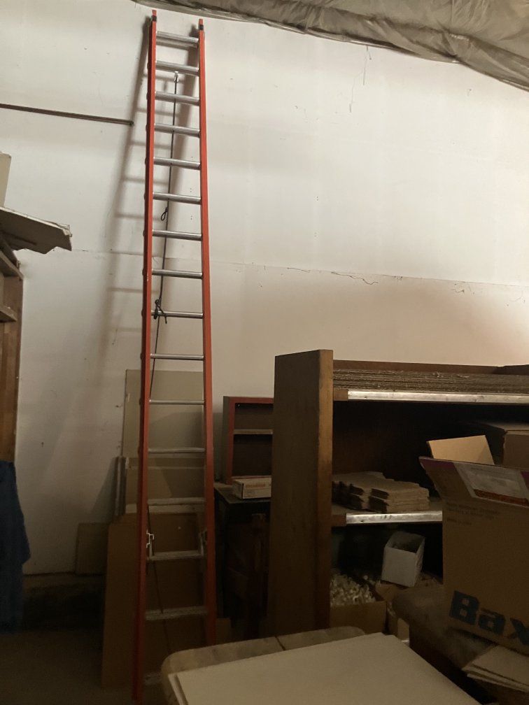 28 ft Extension Ladder - High Reach