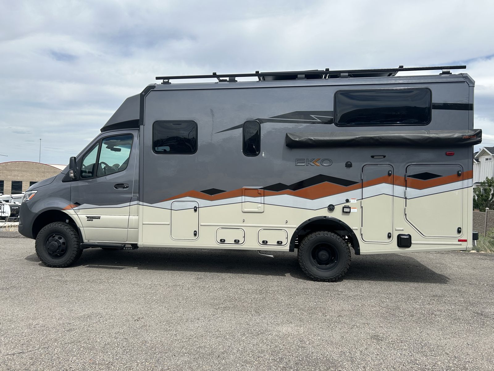 2027 WINNEBAGO EKKO 23B