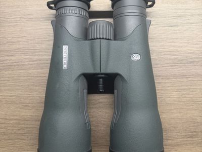 Vortex Razor UHD 18x56 Binoculars – Excellent Condition –