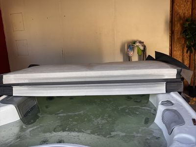 Hot Tub Bullfrog x6L NEED GONE ASAP