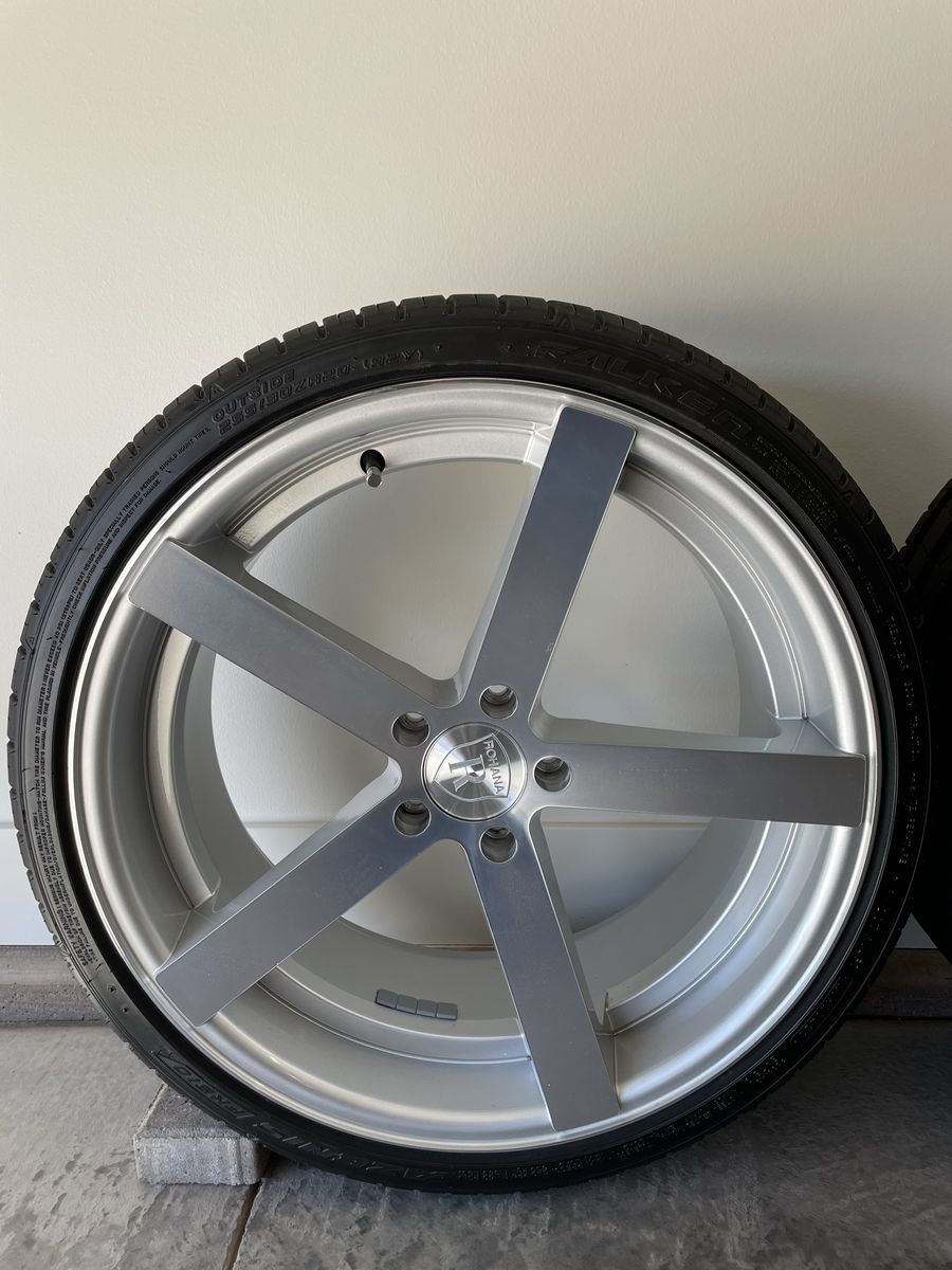 Like New Rohana 20” Machined Silver Wheels 