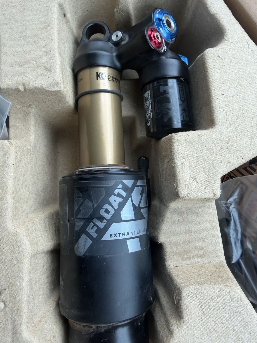 The FOX FLOAT X2 Factory (230 × 62.5 mm)