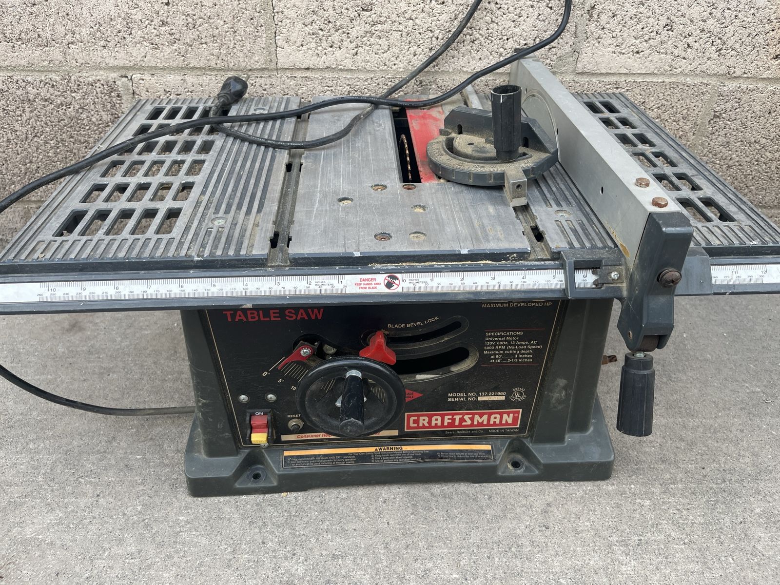 Craftsman 10" Benchtop Table Saw - Model 137.221960