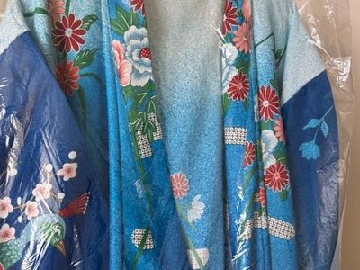 Vintage Japanese kimono robe – floral crane design – excellent condition