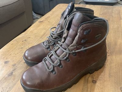 Merrell Men's Brown Leather Hiking Boots Vibram Soles Size 11.5