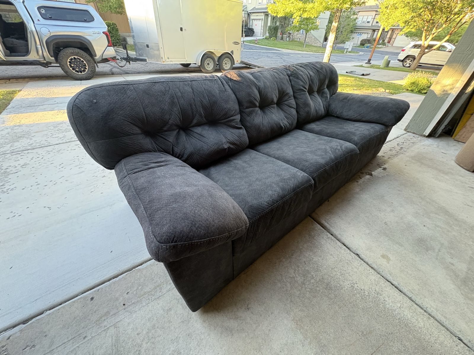 Dark Gray Tufted Fabric Sofa Couch