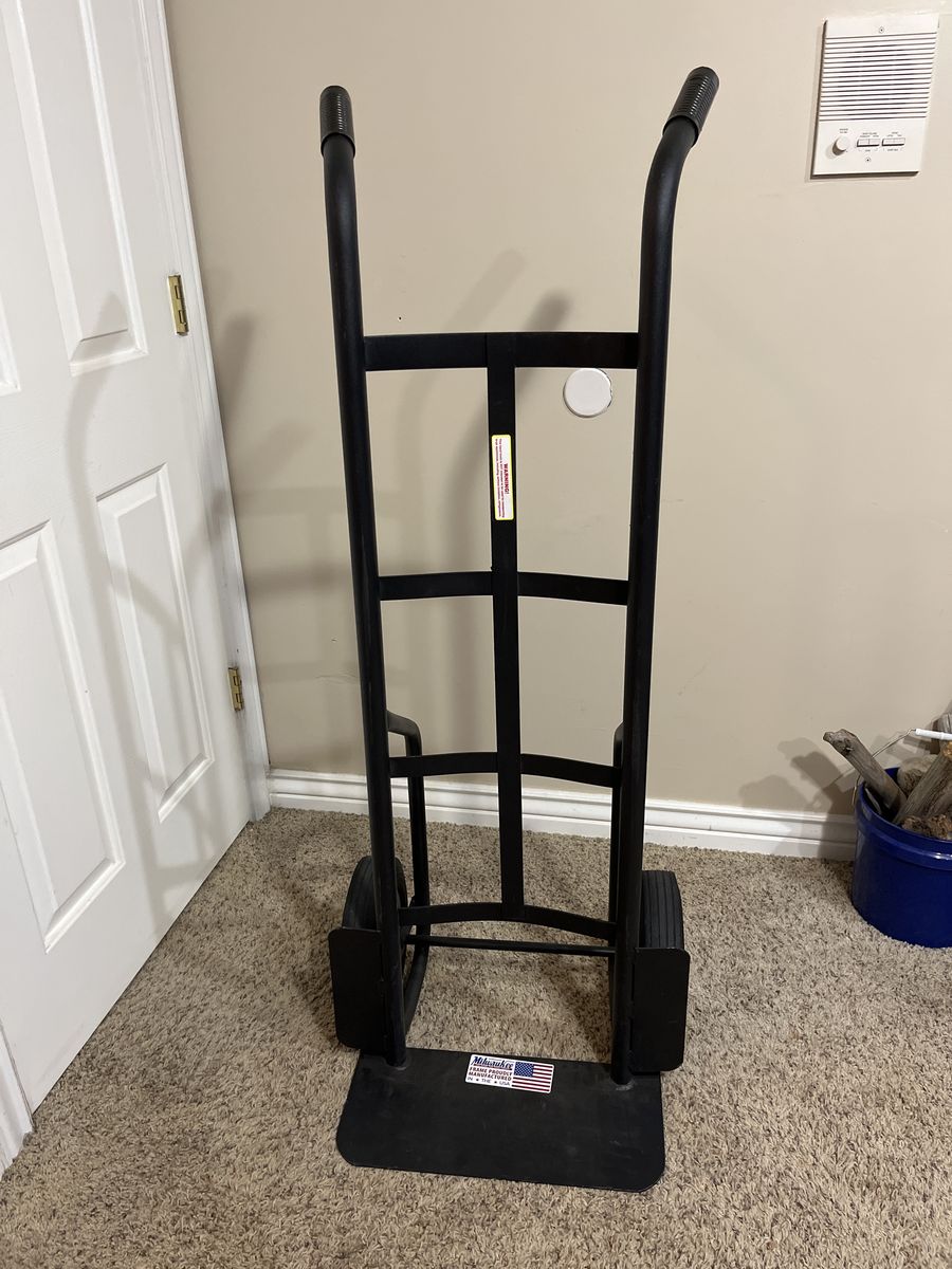 Milwauakee Truck Dolly For Rent 1000 Lb Load