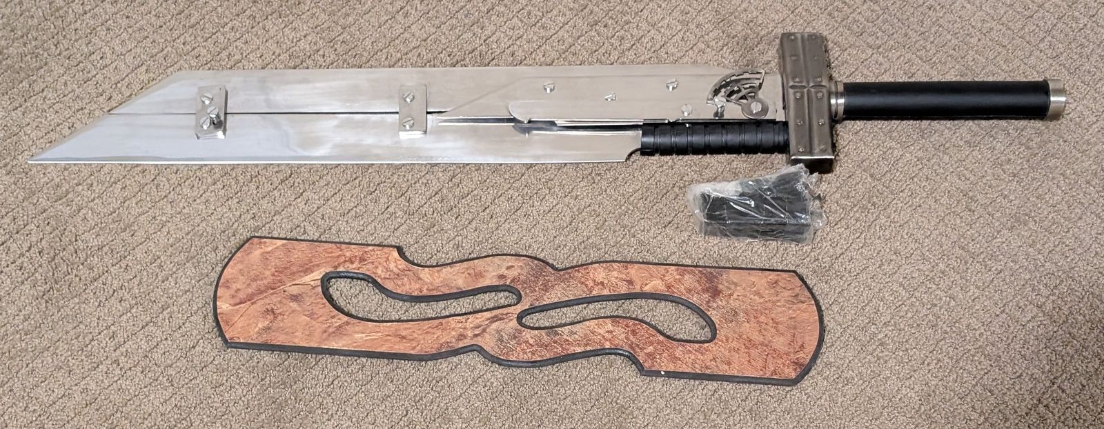 Final Fantasy Replica Clouds Sword