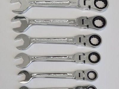 Mac wrench set, ratcheting flex head