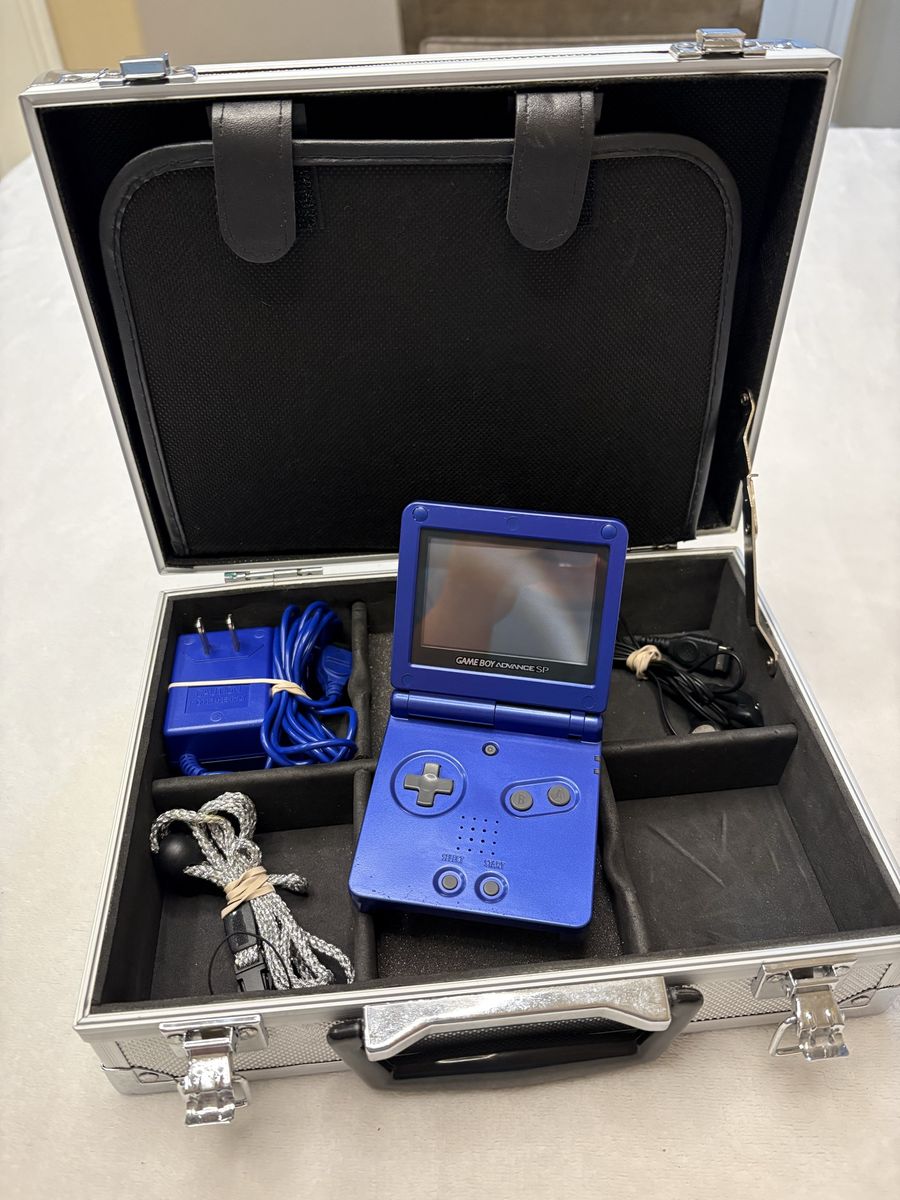 GBA SP - Blue w/Case