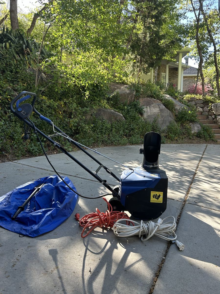 18” Electric Snowblower
