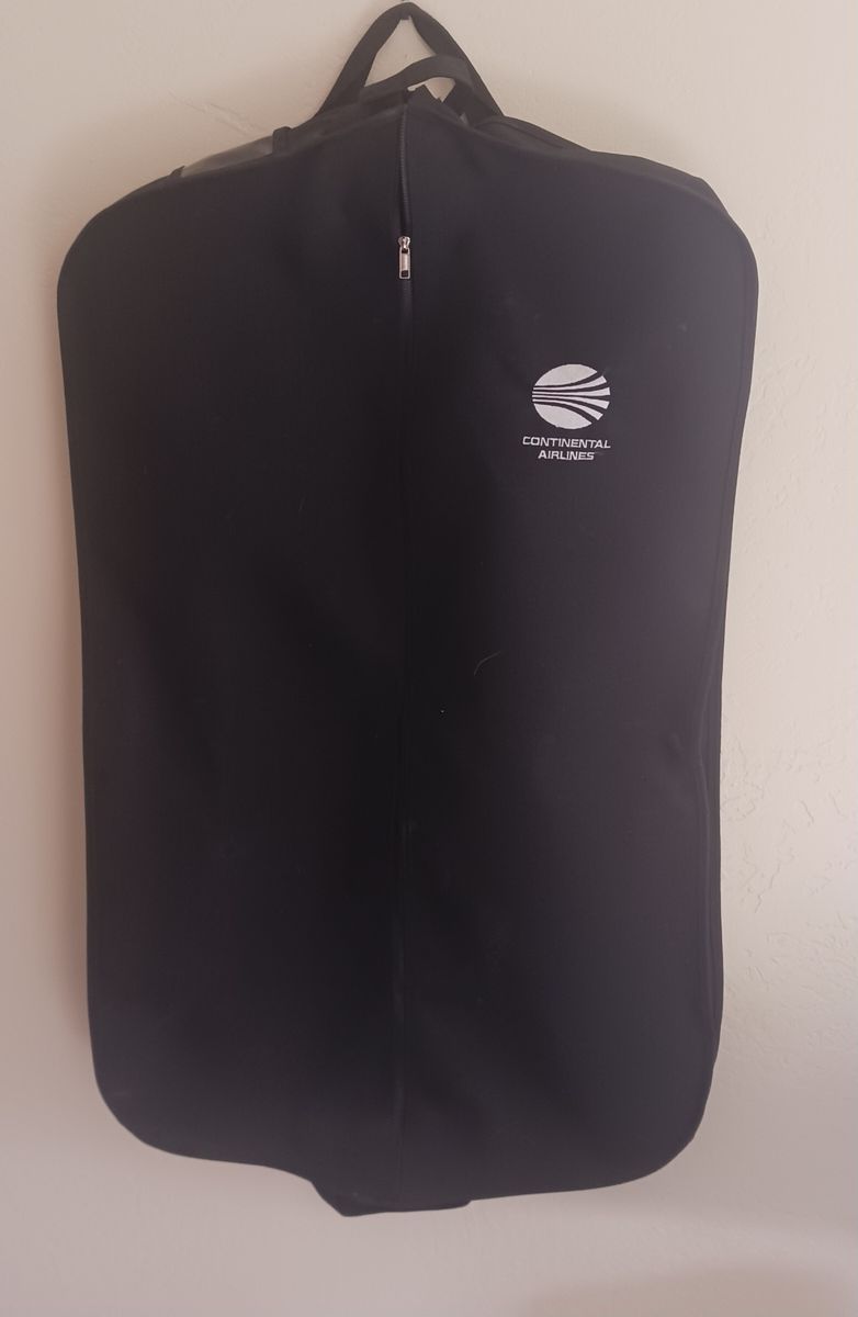 suit luggage bags Continental Airlines