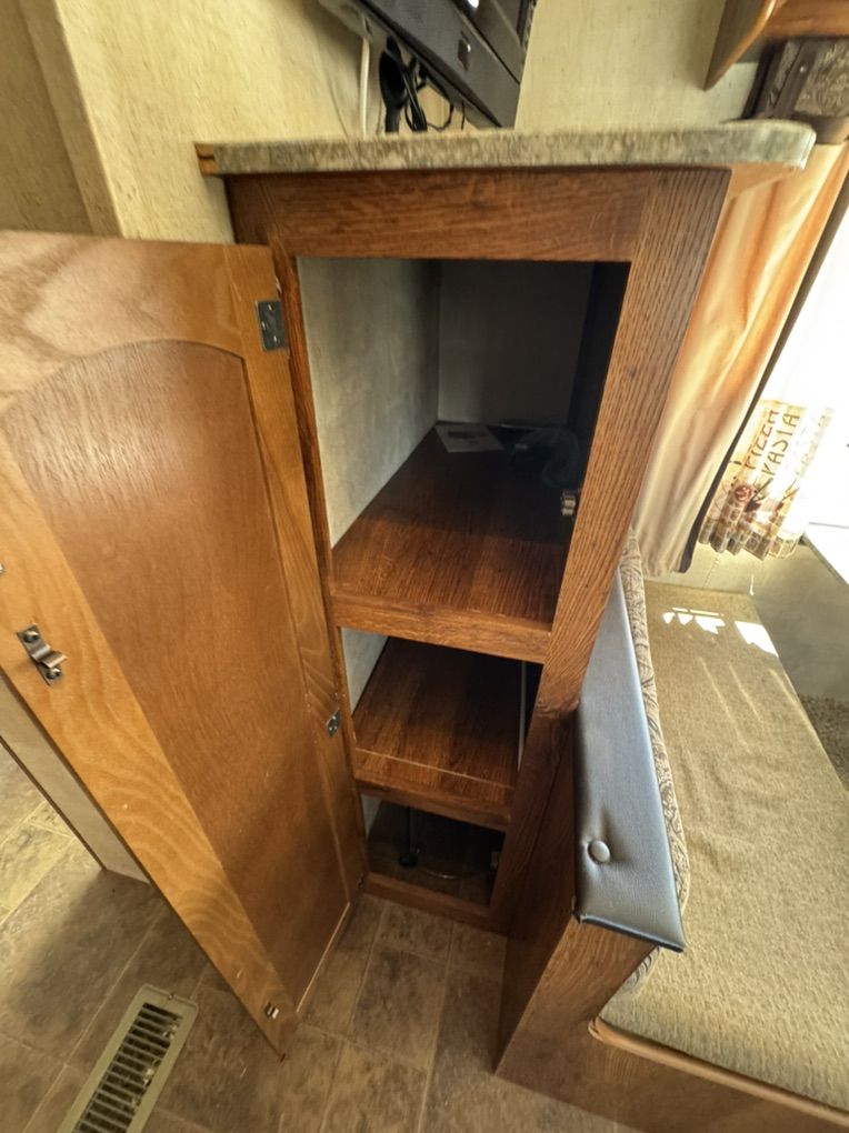 Main image 32
