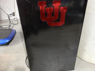 Mini fridge