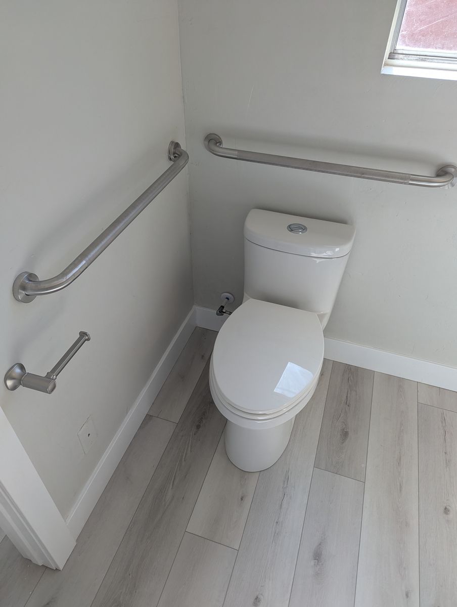 Main image 3