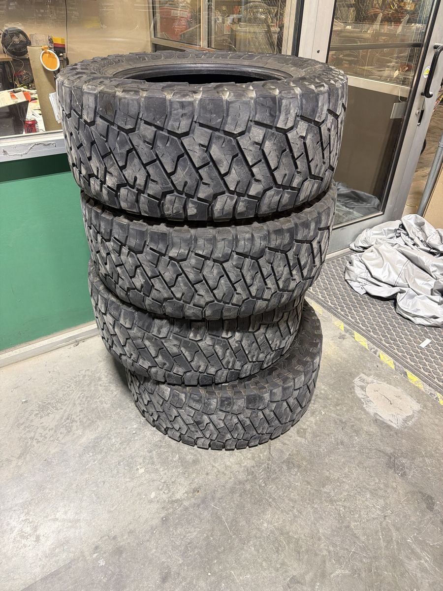 33x12.50r18 Toyo Open Country r/t trail