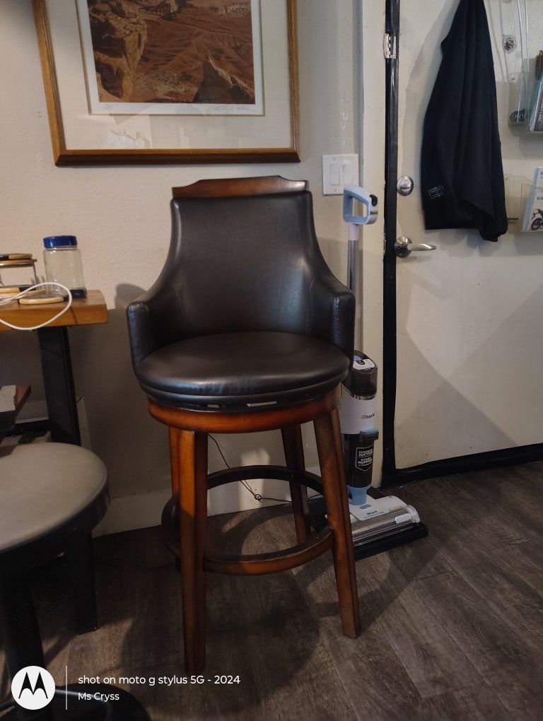 High Back Swivel Bar Stools