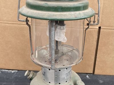 Vintage Coleman Double Mantel Lantern