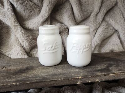 Salt & Pepper Shakers Turned Utah Seed Shaker Set