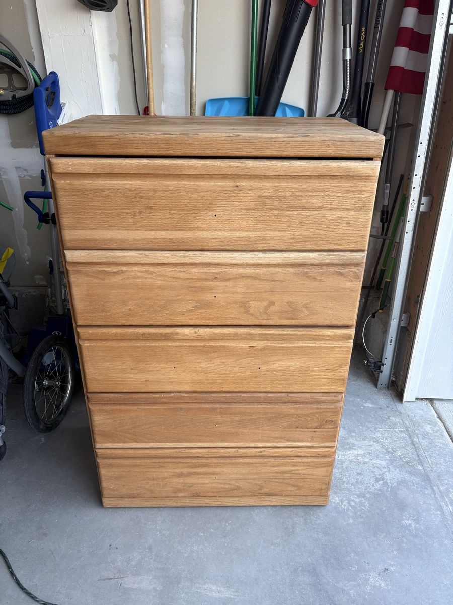 Solid Wood 5-Drawer Dresser - Natural Oak Finish