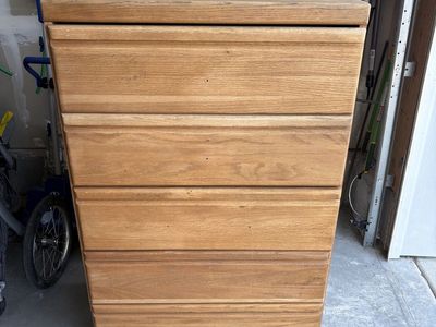 Solid Wood 5-Drawer Dresser - Natural Oak Finish