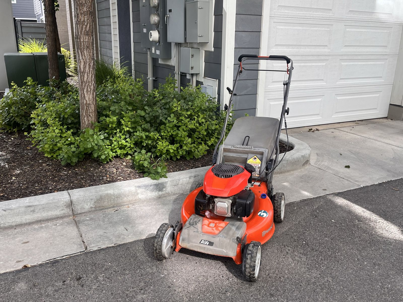 Husqvarna Self Propelled Lawn Mower