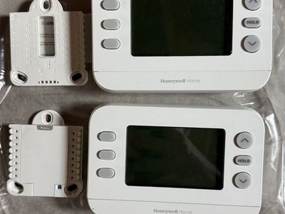 Honeywell Home FocusPRO P200 Programmable Thermostats (2-Pack)